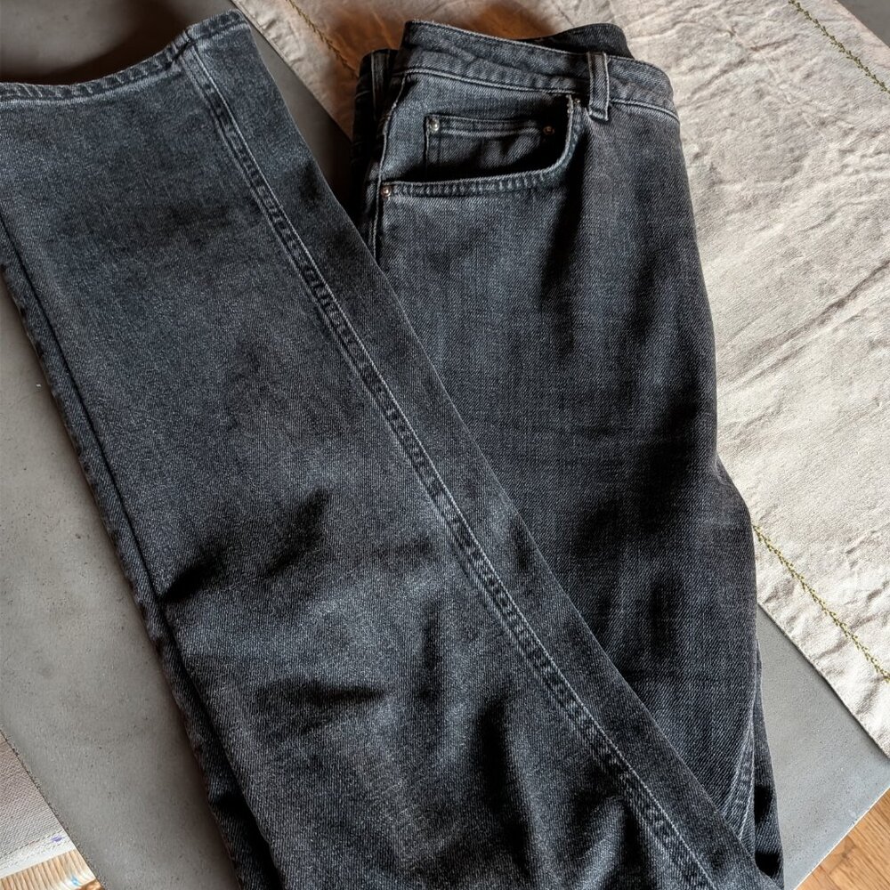 Toteme Standard Jeans | faded black - Picture 10 of 16
